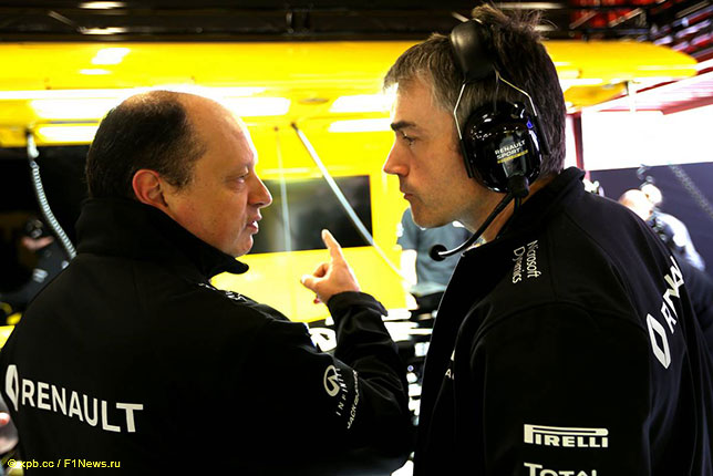 Ник Честер (справа) и Фредерик Вассёр, руководитель команды Renault F1