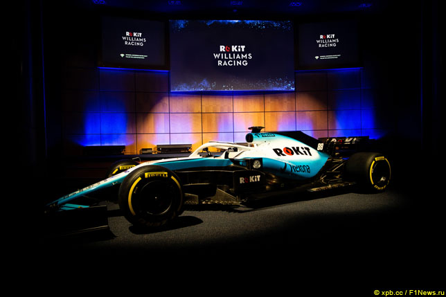 Машина Williams 2018 года в новой раскраске 