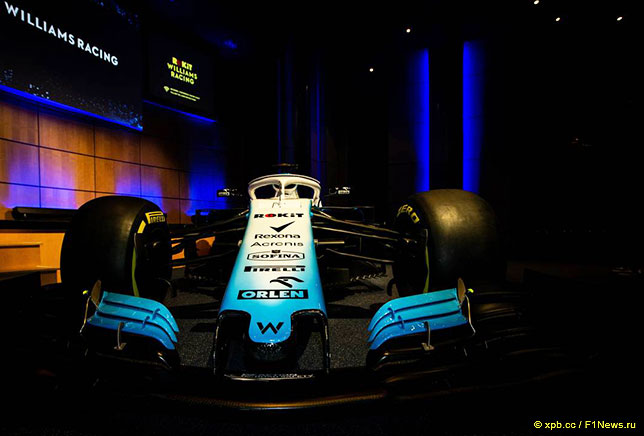 Машина Williams в новой раскраске, показанная на презентации