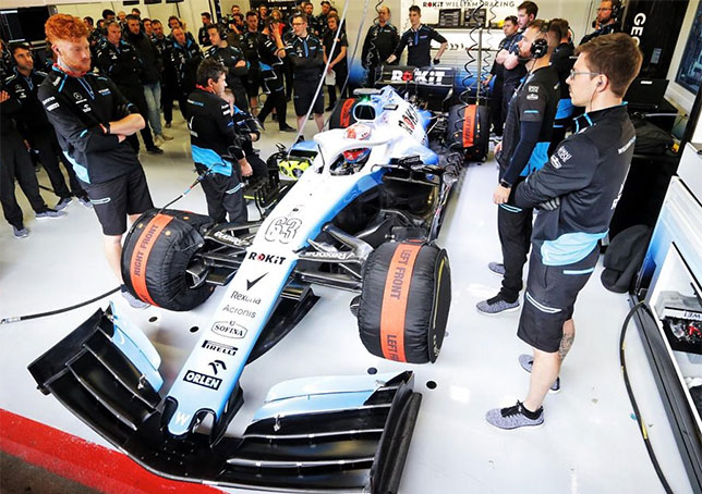 Williams FW42 выехала на трассу в Барселоне только днём в среду, фото пресс-службы команды