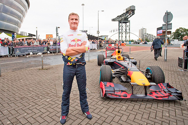 Дэвид Култхард на шоу-заездах Red Bull Racing в Глазго
