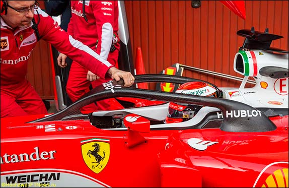 В Ferrari тестируют прототип системы защиты головы