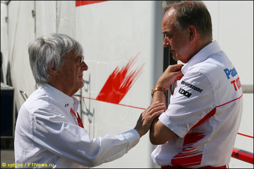 Берни Экклстоун и Джон Хауэтт, президент Toyota F1