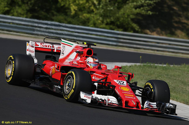 Шарль Леклер за рулём Ferrari SF70H на тестах в Венгрии