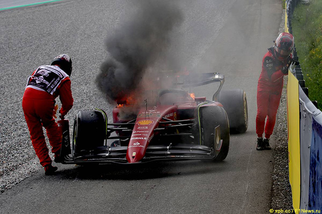 Возгорание силовой установки на Ferrari Карлоса Сайнса во время Гран При Австрии