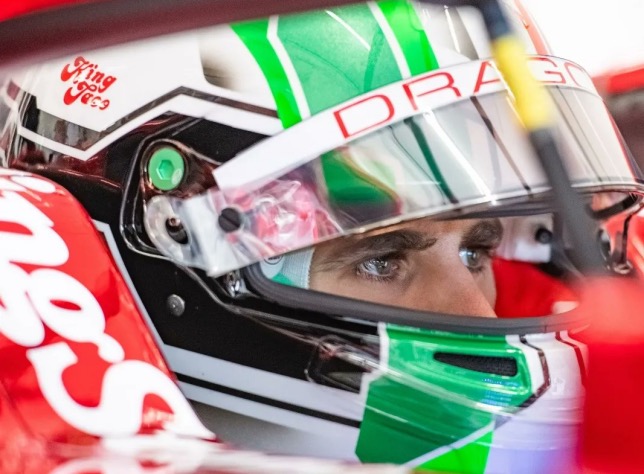 Антонио Джовинацци за рулём машины Dragon Penske, фото из Twitter гонщика