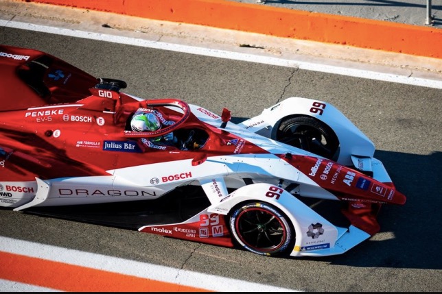 Антонио Джовинацци за рулём машины Dragon Penske, фото пресс-службы Формулы E