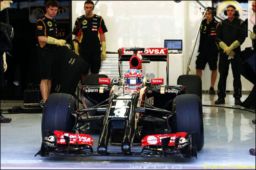 Роман Грожан за рулем Lotus E22