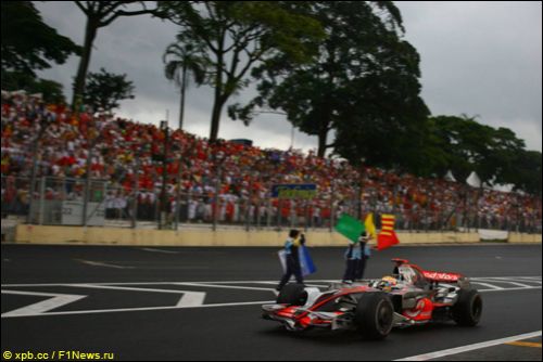 Льюис Хэмилтон на Гран При Бразилии 2008 года