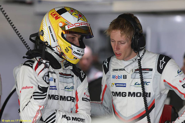 Брендон Хартли (справа) и Эрл Бамбер во времена выступлений за Porsche в чемпионате WEC, 2017 год
