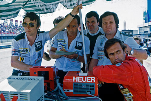 Команда Williams начала 80-х. Справа - Патрик Хед и Карлос Рейтеманн