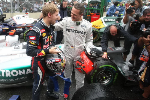 Гран При Бразилии. Себастьян Феттель (слева) и Михаэль Шумахер