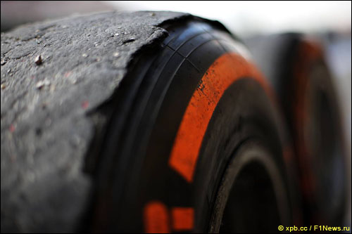 Изношенная шина Pirelli
