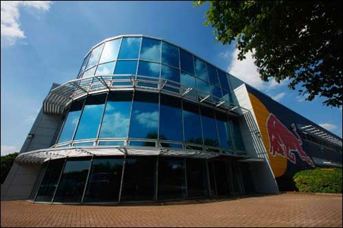 База Red Bull Racing в Милтон-Кинсе