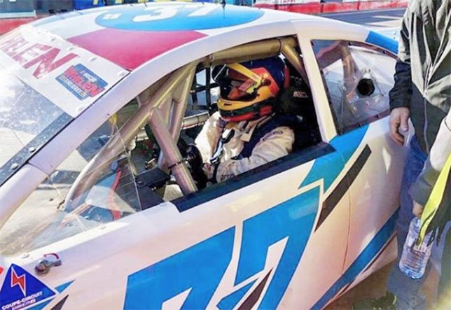 Жак Вильнёв на тестах машины Евросерии NASCAR, фото из Instagram гонщика