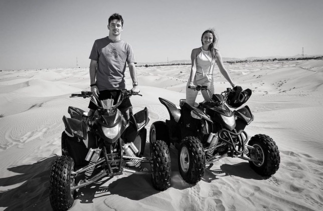 Шарль Леклер и его подруга предпочитают активный отдых в тёплых краях, фото из Instagram гонщика