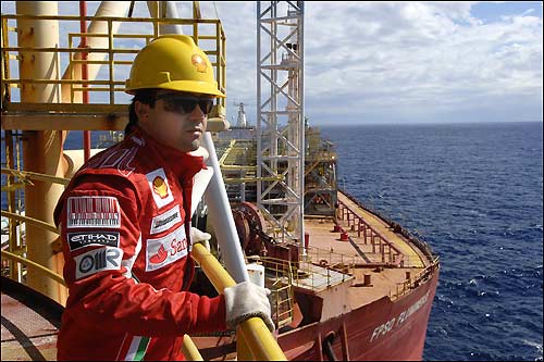 Фелипе Масса на нефтяной платформе Shell