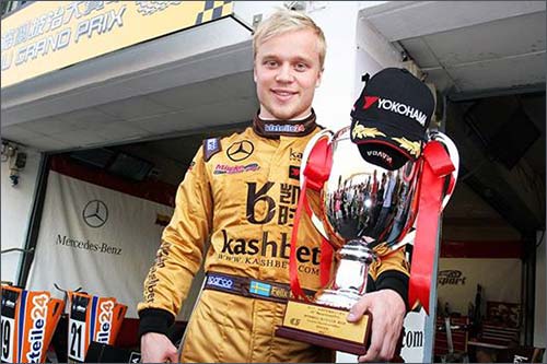 Феликс Розенквист - победитель субботней гонки Ф3 в Макао