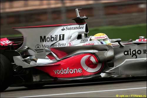 Вертикальное крыло на тестах McLaren