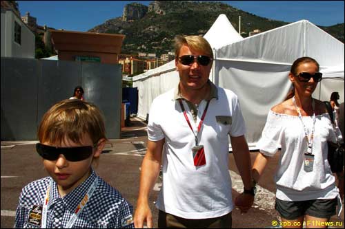 Монако 2011. Мика Хаккинен с семьёй
