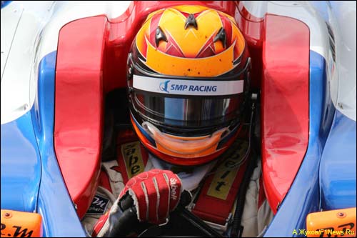 Даниил Мове в машине SMP Racing by Comtec