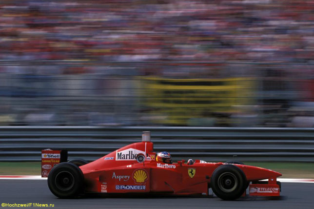 Михаэль Шумахер за рулем Ferrari F310B в Монце