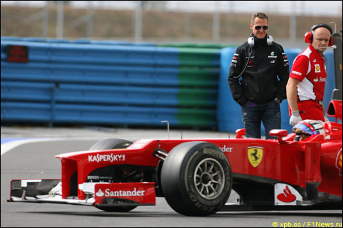 Ferrari отрицает интерес к Шумахеру