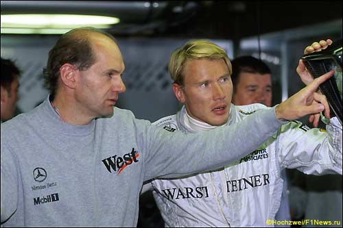 Эдриан Ньюи и Мика Хаккинен в McLaren, 1998 год