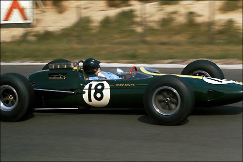 Джим Кларк за рулём Lotus 25, 1963 год