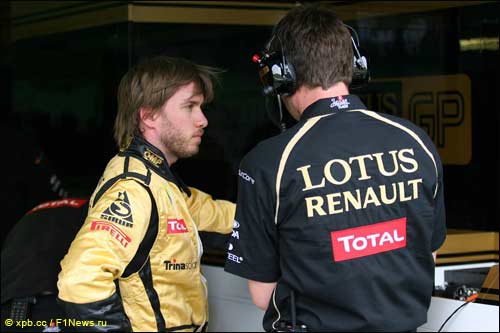 Новый комбинезон Lotus Renault GP