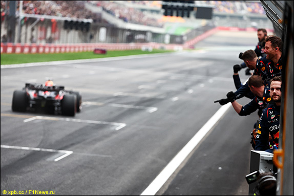 Макс Ферстаппен выиграл Гран При Китая