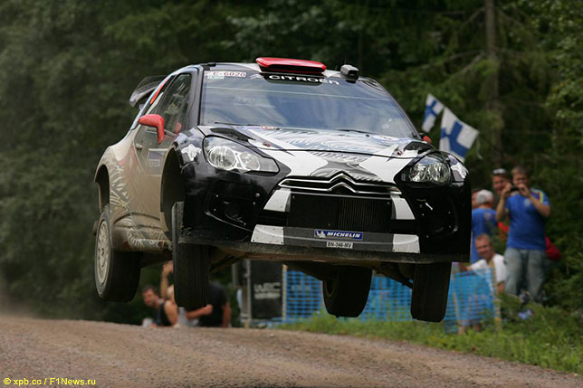 Кими Райкконен на трассе Rally of Finland за рулём Citroen, 2011 год