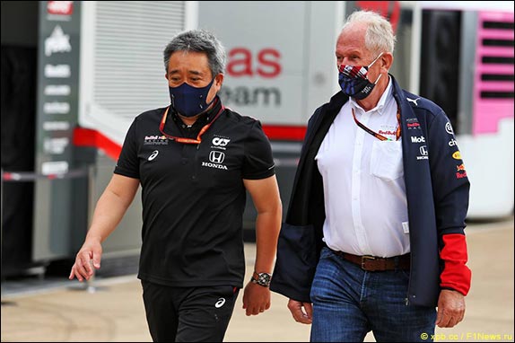 Управляющий директор Honda Racing Масаши Ямамото и Хельмут Марко