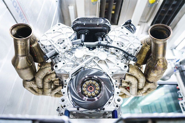 Двигатель Cosworth, созданный для гиперкара Aston Martin Valkyrie, фото Cosworth
