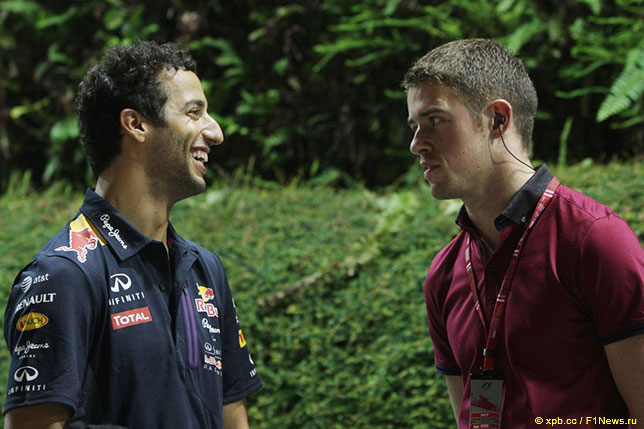Пол ди Реста (справа) и Даниэль Риккардо в дни Гран При Сингапура, 2015 год
