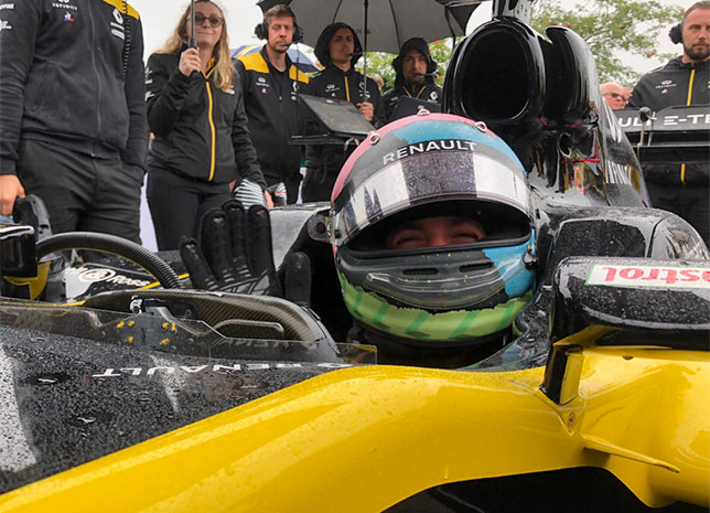 Даниэль Риккардо за рулём Lotus E20 на Фестивале скорости в Гудвуде