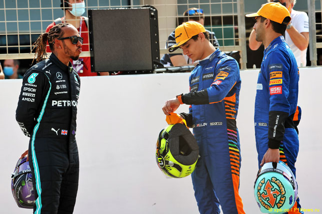 Льюис Хэмилтон с гонщиками McLaren