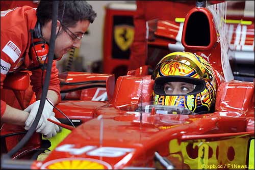 Валентино Росси на тестах Ferrari