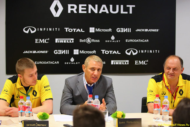 Сергей Сироткин, Борис Ротенберг и Фредерик Вассёр на пресс-конференции в моторхоуме Renault