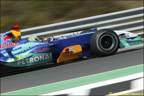 Джанкарло Физикелла выступал в Sauber в 2004-м году