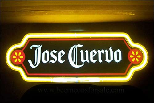 Логотип Jose Cuervo
