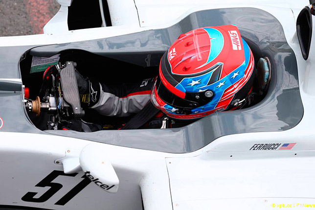 Сантино Феруччи в машине Haas F1