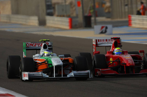 Гран При Бахрейна. Джанкарло Физикелла ведет борьбу с Фелипе Массой