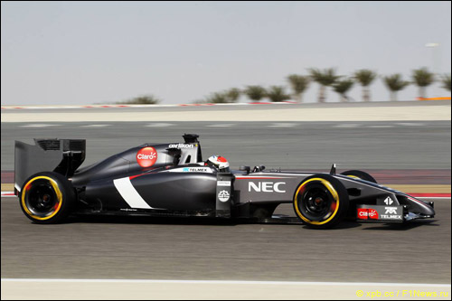 Адриан Сутил на тестах в Бахрейне