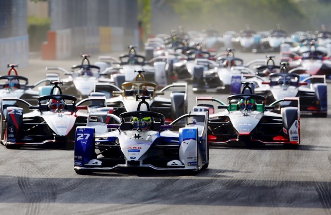Старт гонки Формулы E, фото пресс-службы серии