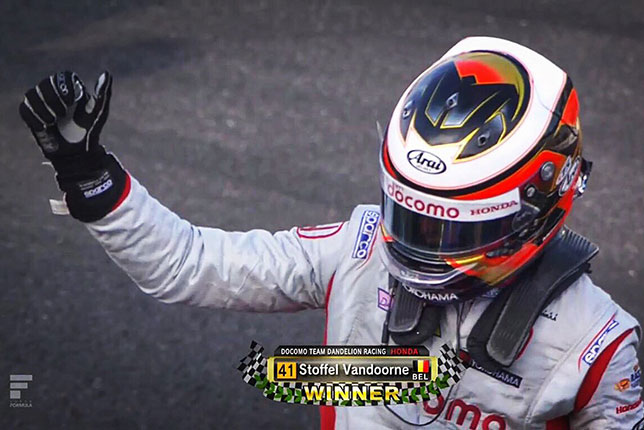 Стоффель Вандорн - победитель гонки Super Formula в Окаяме