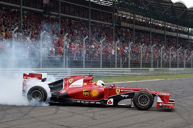Себастьян Феттель за рулём Ferrari F2012 на Хунгароринге