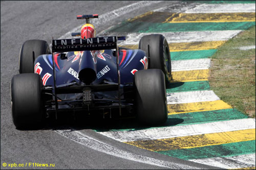 Марк Уэббер на трассе Гран При Бразилии