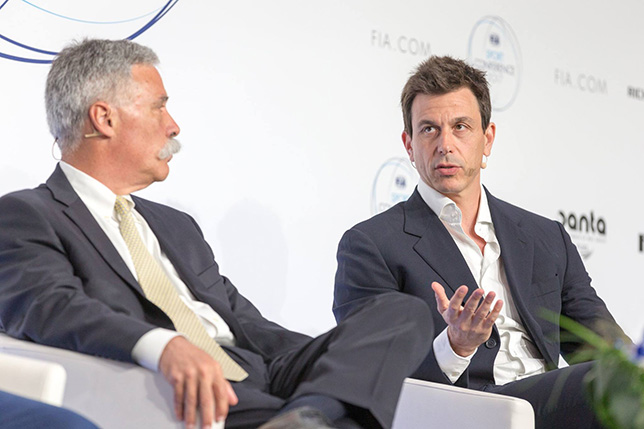 Чейз Кэри и Тото Вольфф на конференции FIA в Женеве