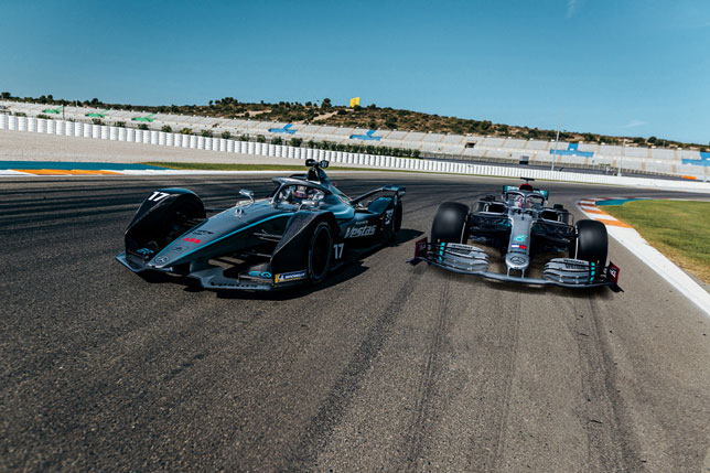 Машины Mercedes в Формуле 1 и Формуле E